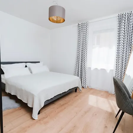 Modernes 3-zimmer-apartment - Naehe Krankenhaus, Altstadt, Bahnhof - Parken شقة آمبرغ