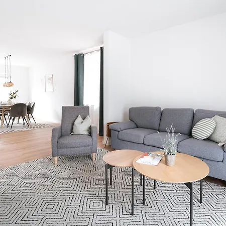 Modernes 3-zimmer-apartment - Naehe Krankenhaus, Altstadt, Bahnhof - Parken Apartmán *