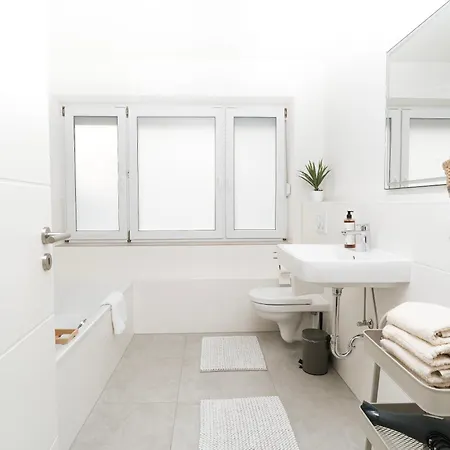 Modernes 3-Zimmer-Apartment - Naehe Krankenhaus, Altstadt, Bahnhof - Parken Apartment Amberg